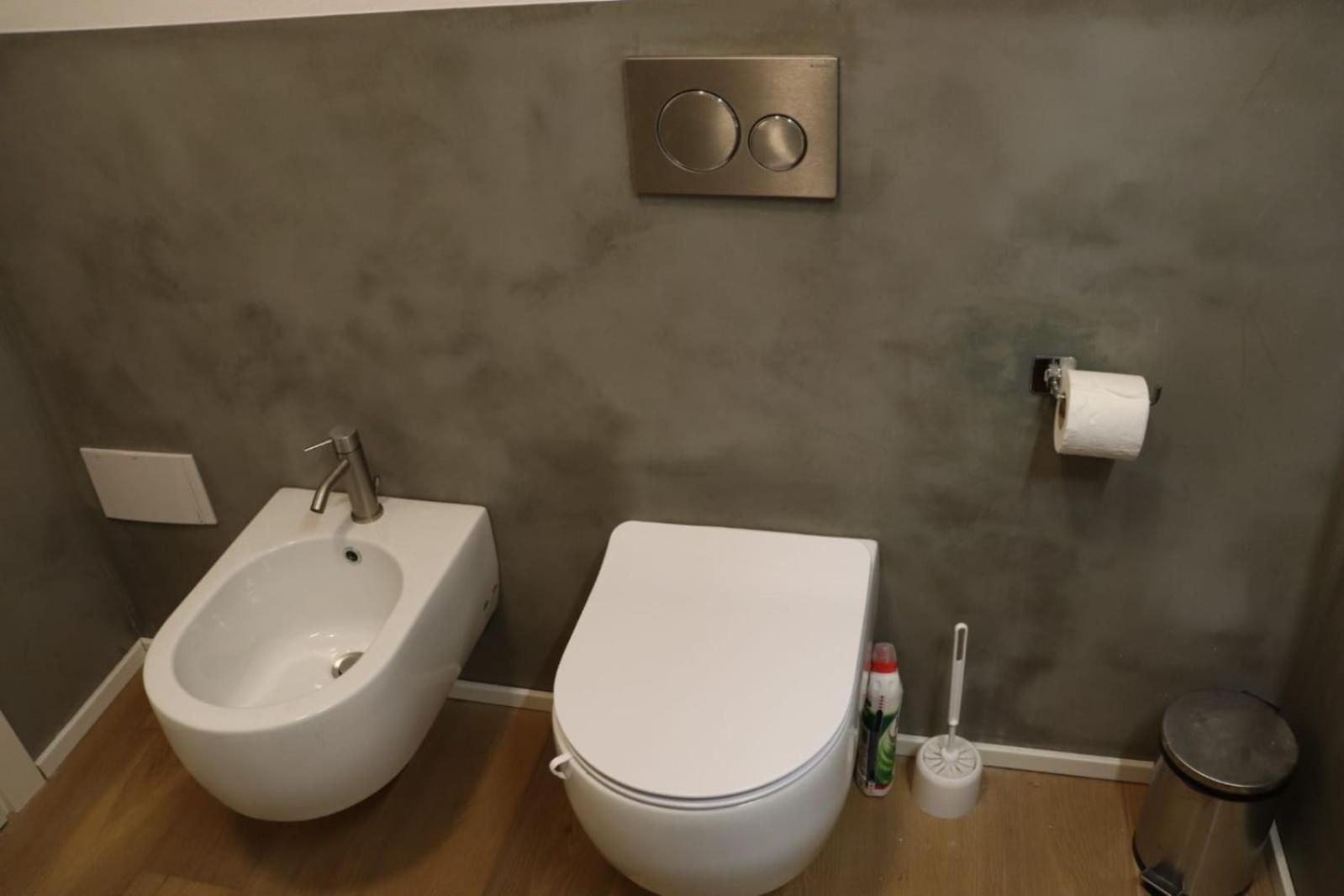 Little Apartment Over The Canal Bologna Exterior foto